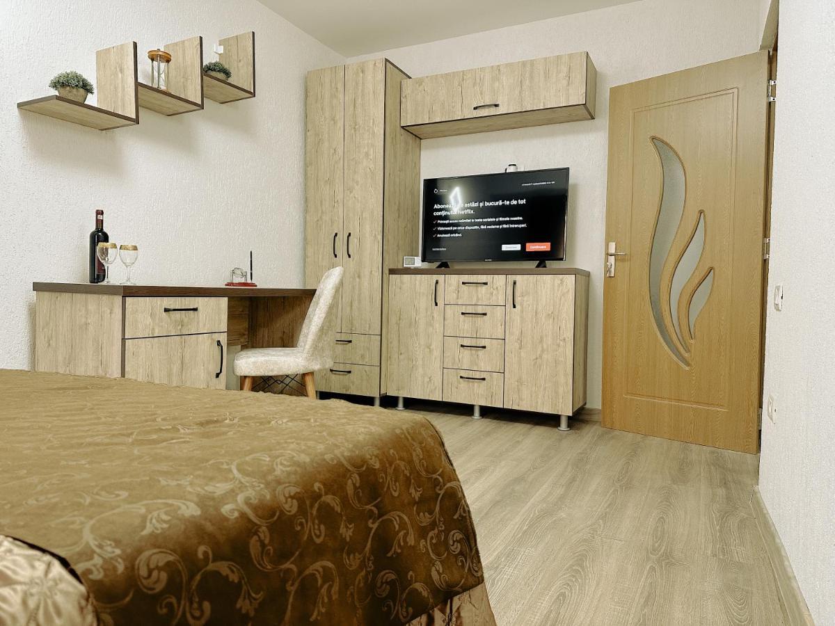 Petroşani Studio 63 מראה חיצוני תמונה