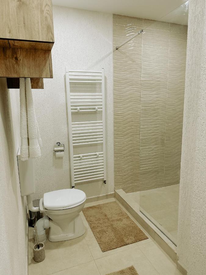 Petroşani Studio 63 מראה חיצוני תמונה
